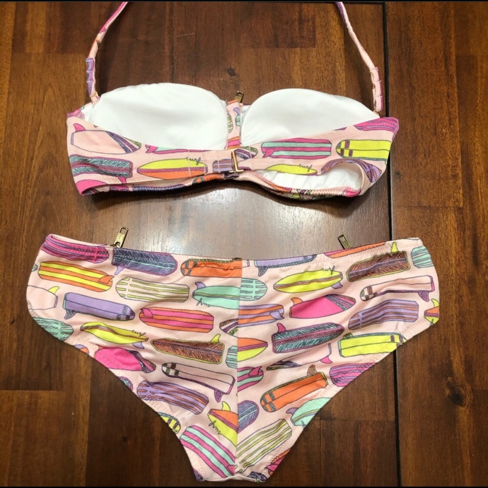 Victoria Secret Beach Bum bathing suit - Picture 4 of 6